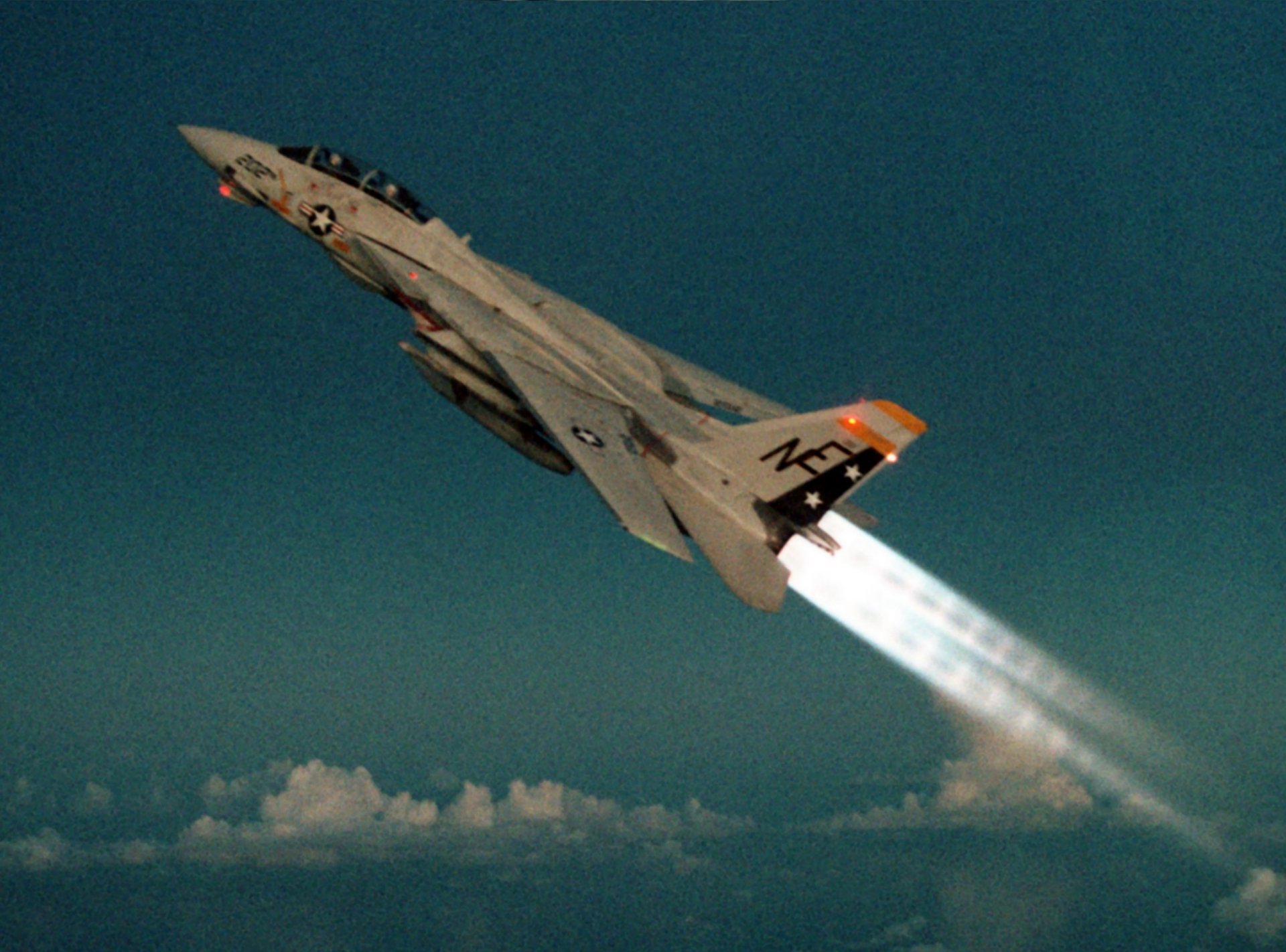 Grumman F-14 Tomcat HD Wallpaper | Background Image | 2605x1929