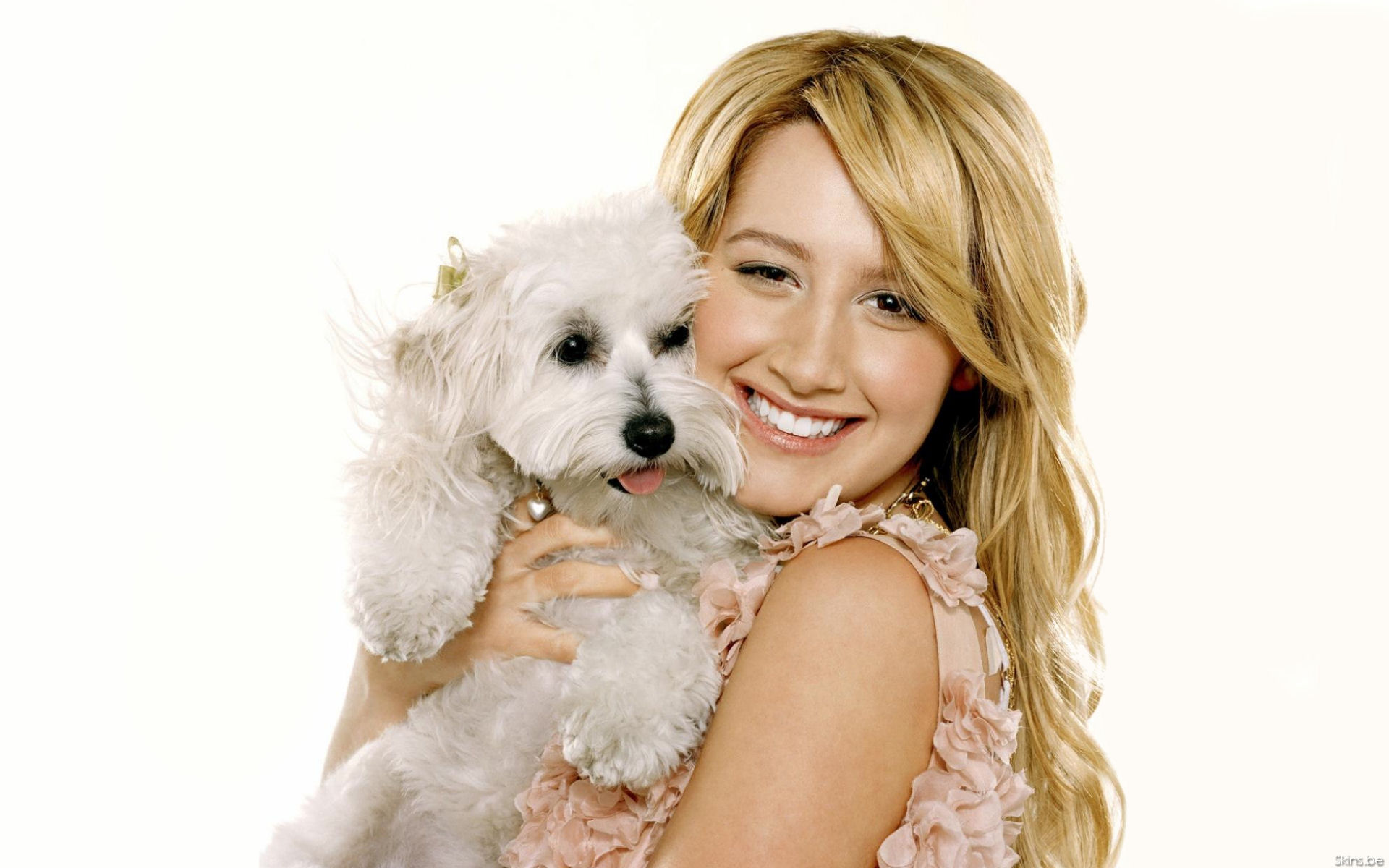Celebrity Ashley Tisdale HD Wallpaper | Background Image