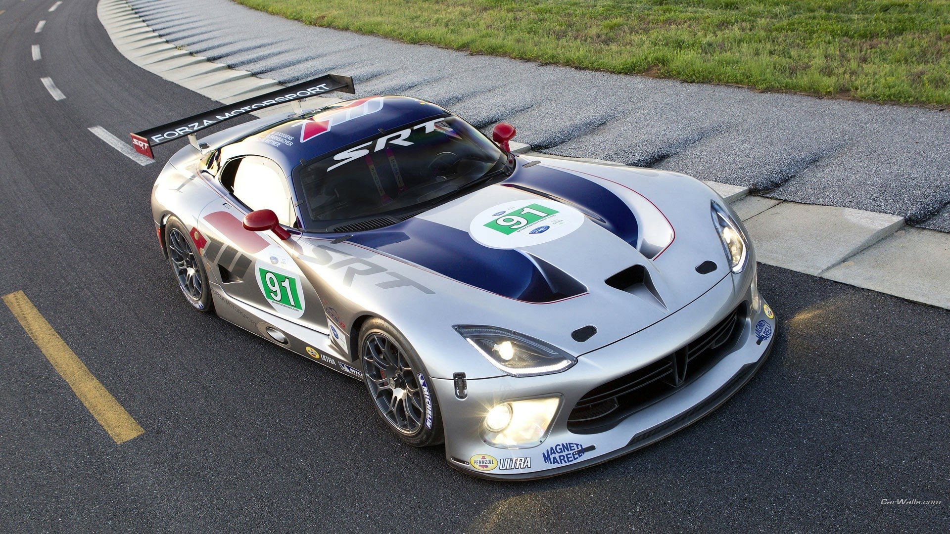 HD PC desktop wallpaper/background: silver Dodge Viper race vehicle (SRT) with #91 livery, aggressive aero and large rear wing racing on a track.