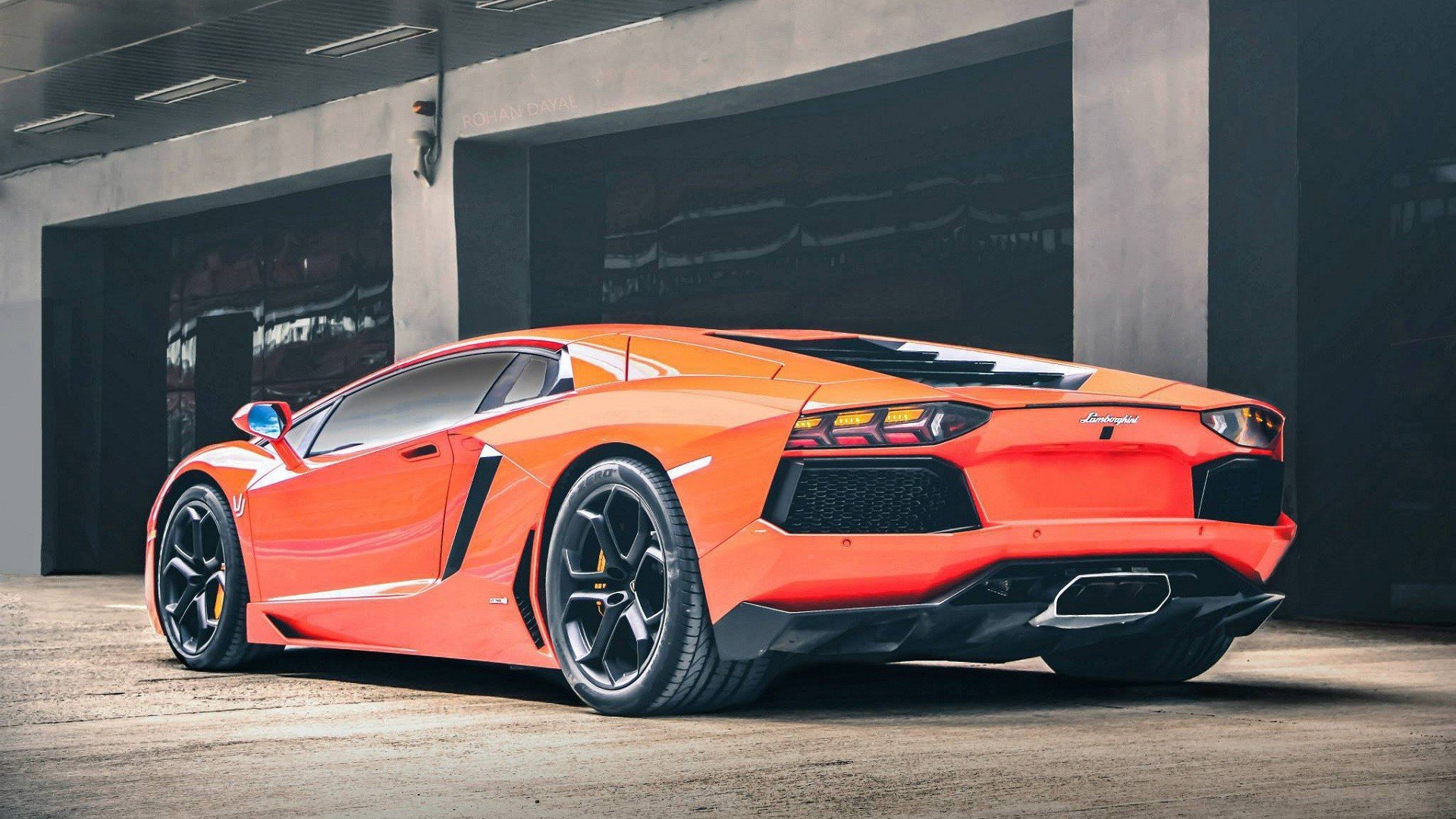 Download Vehicle Lamborghini Aventador HD Wallpaper