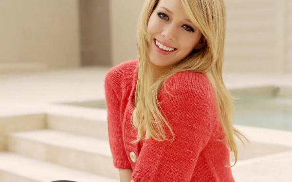 Celebrity Hilary Duff HD Desktop Wallpaper | Background Image
