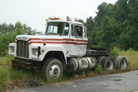 vehicle Mack Trucks HD Desktop Wallpaper | Background Image