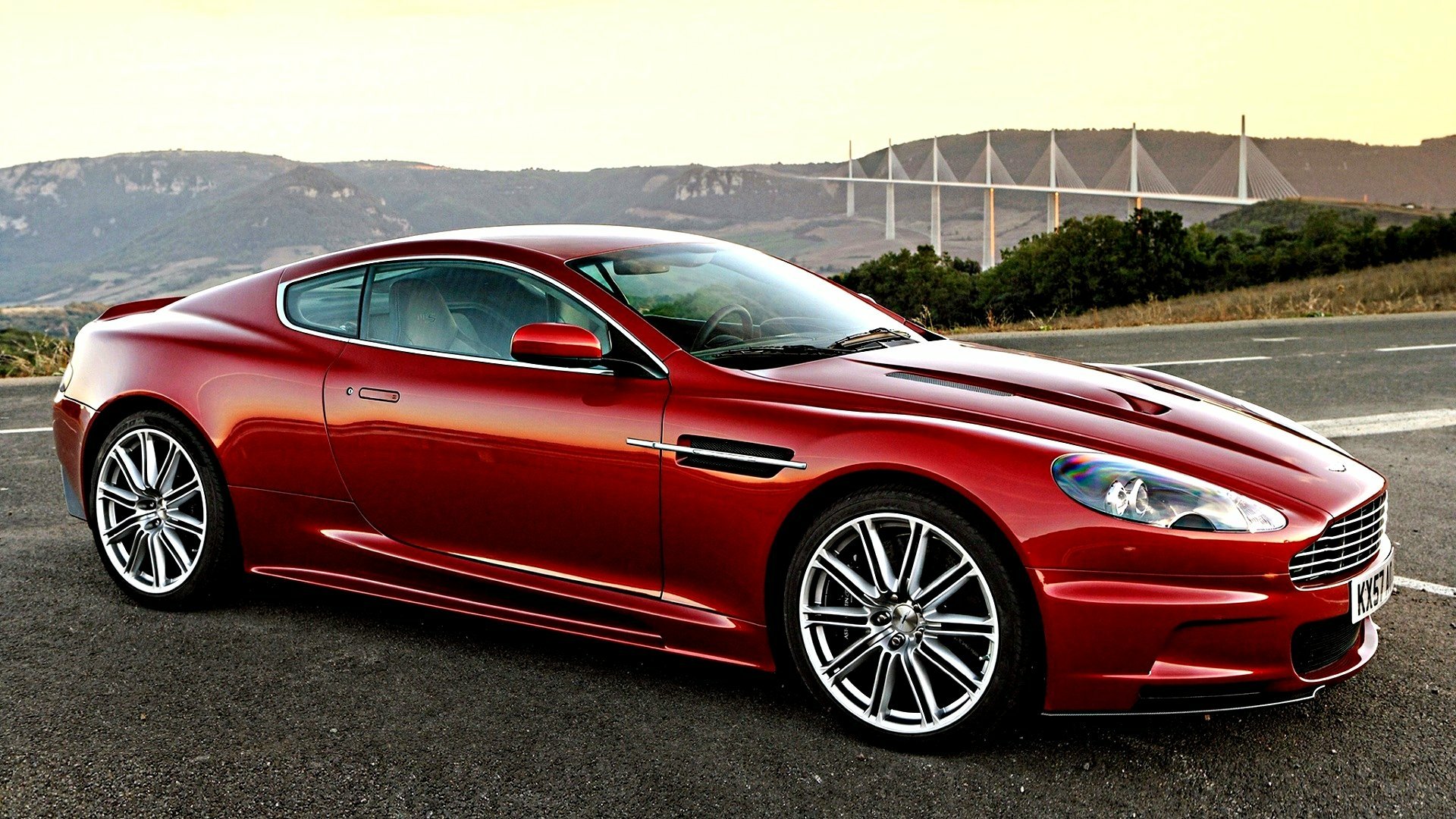 Download Vehicle Aston Martin DBS HD Wallpaper