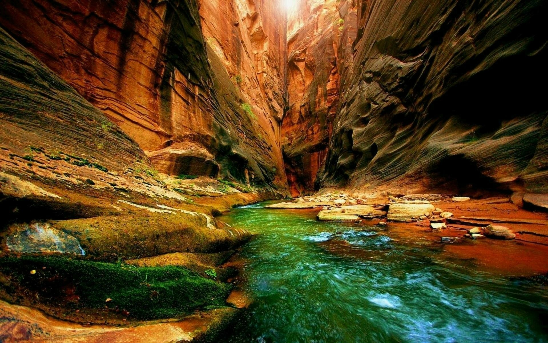 Stunning HD Wallpaper of a Serene Canyon Landscape