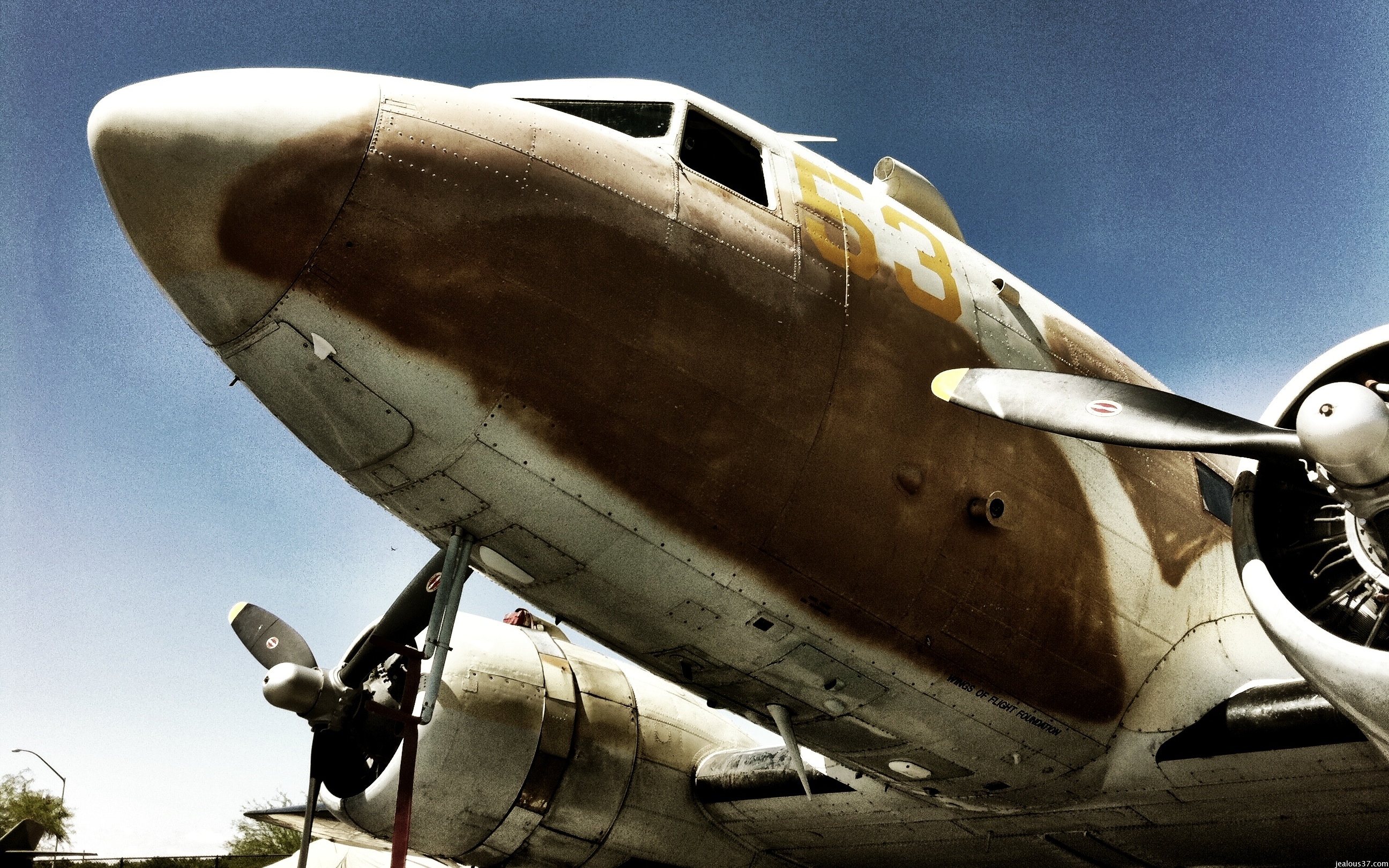 Douglas DC-3 HD Wallpaper | Background Image | 2592x1620 | ID:444531 - Wallpaper Abyss