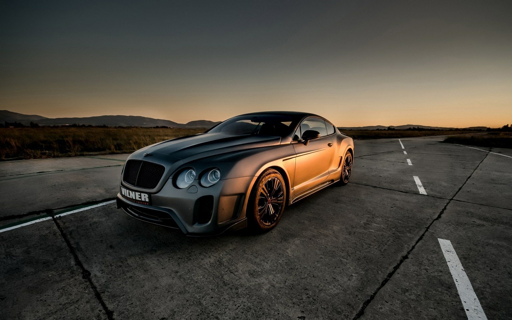 Bentley Continental GT Wallpaper and Background Image | 1680x1050 | ID