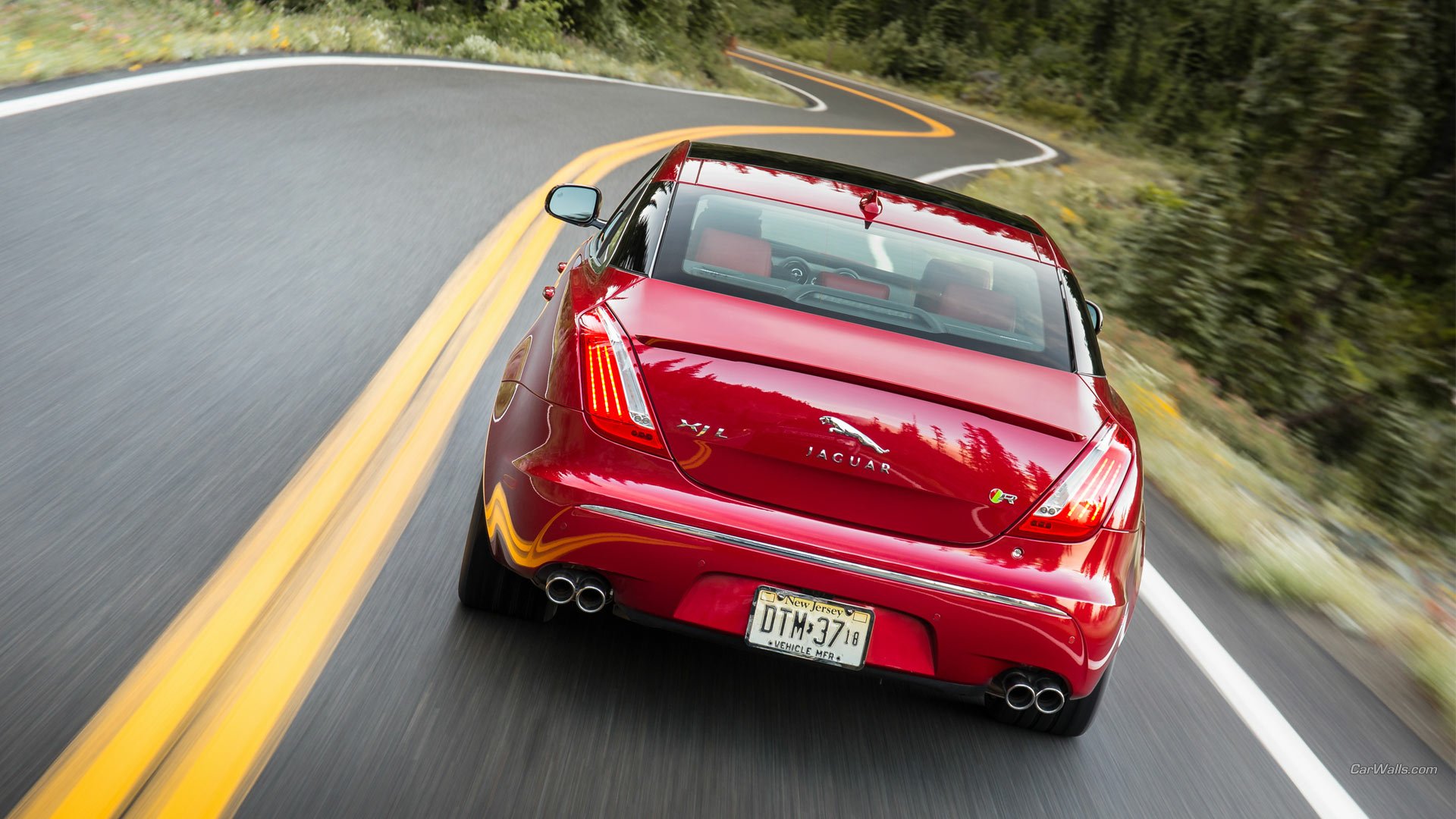 Download Vehicle Jaguar XJR HD Wallpaper