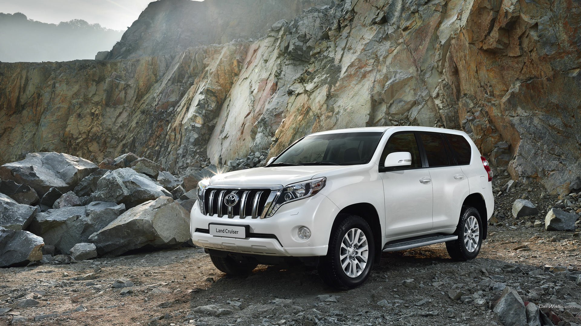 Download Vehicle 2014 Toyota Land Cruiser HD Wallpaper