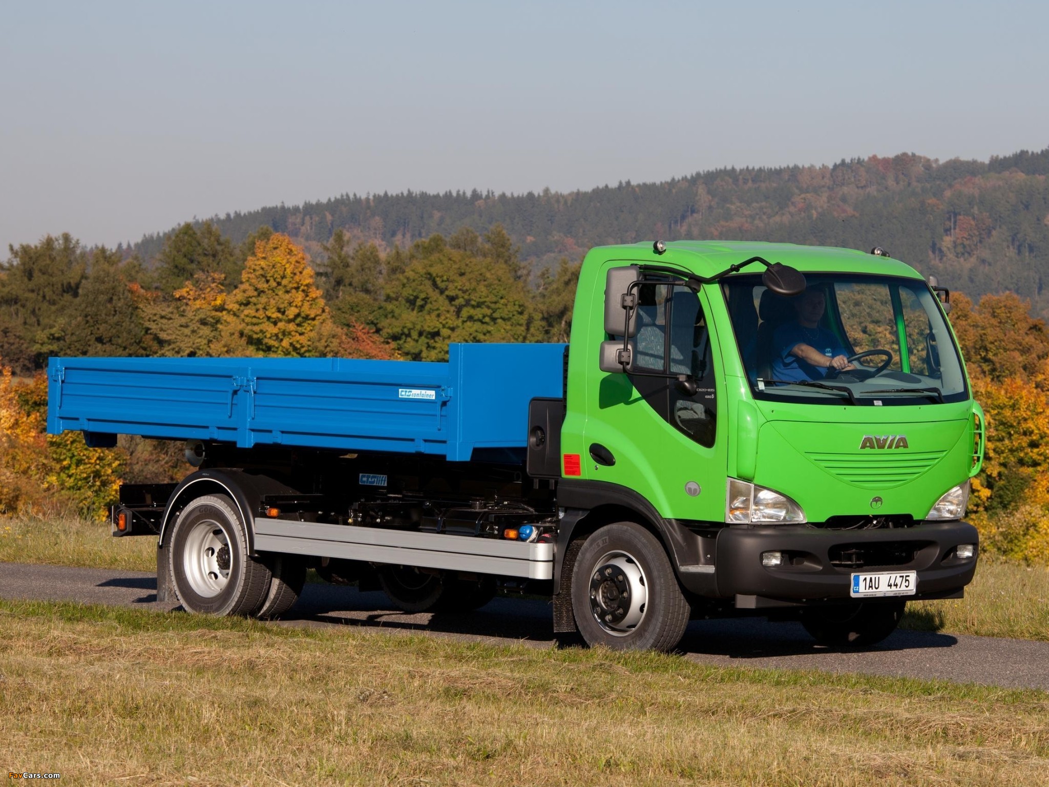 Малотоннажный грузовой автомобиль. Ашок Лейланд. Avia d120. Грузовик Avia d120. Авиа d120-185.