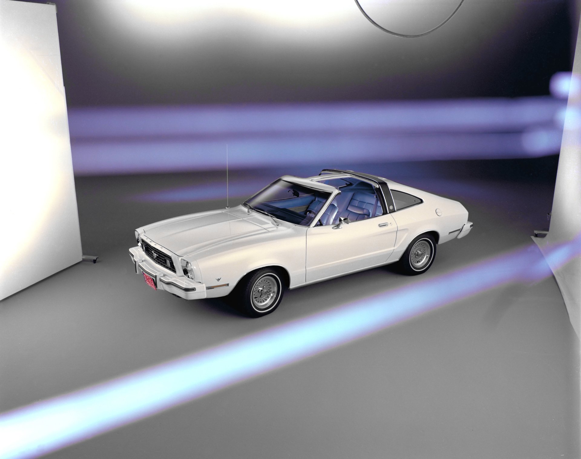 Download Vehicle Ford Mustang 4k Ultra HD Wallpaper