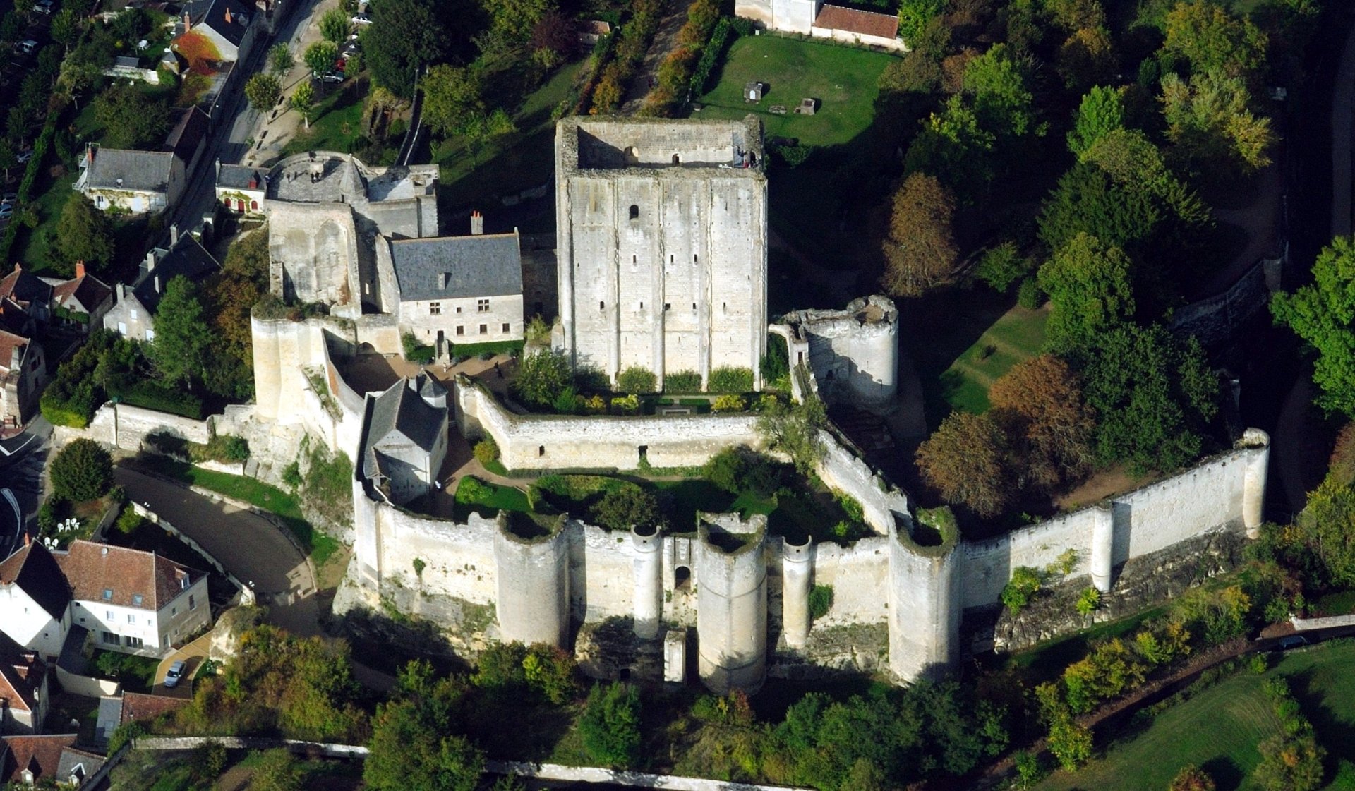 Download Man Made Château De Loches HD Wallpaper