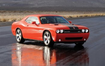 Dodge challenger 80