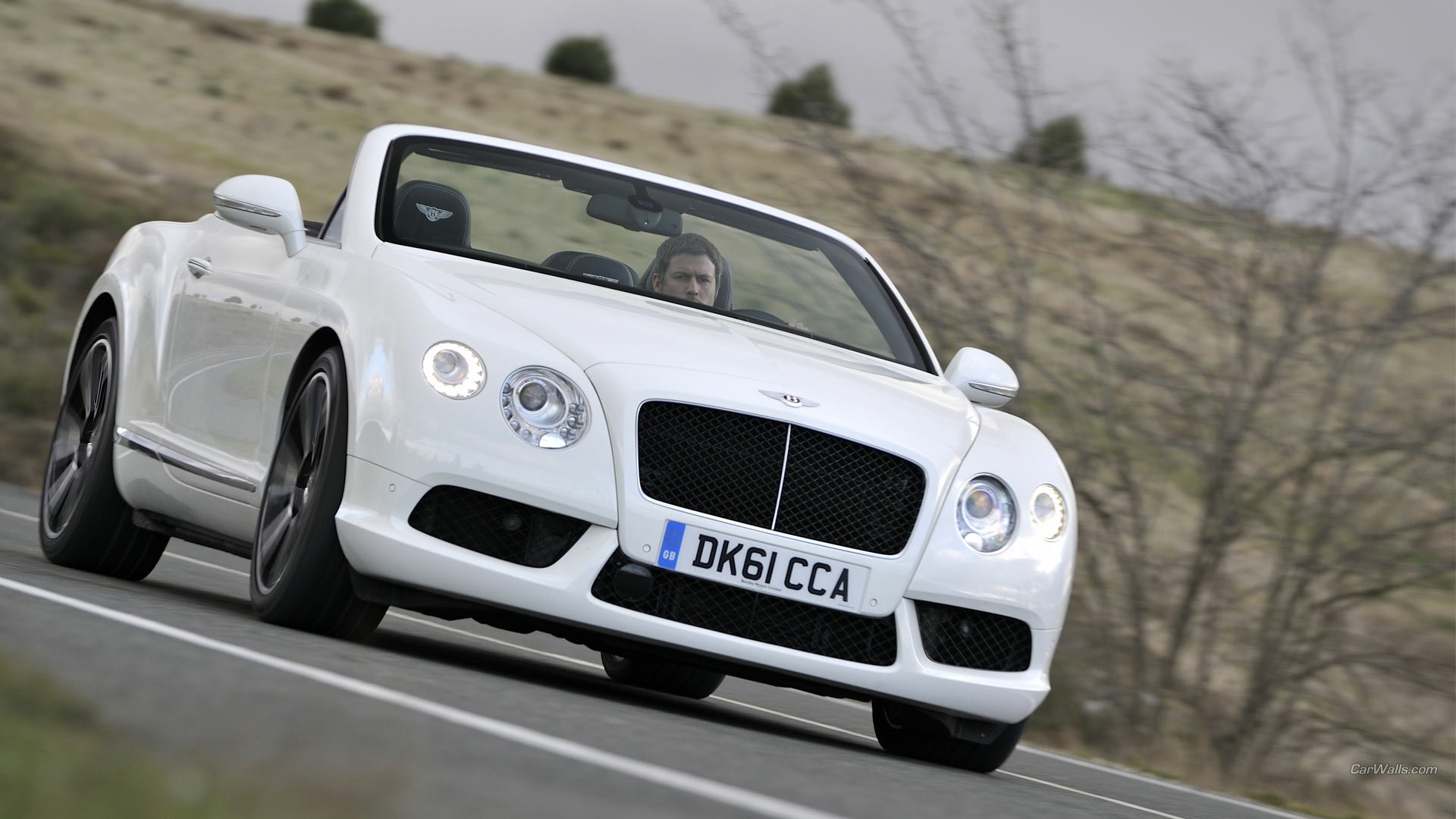 Download Vehicle Bentley Continental GT HD Wallpaper