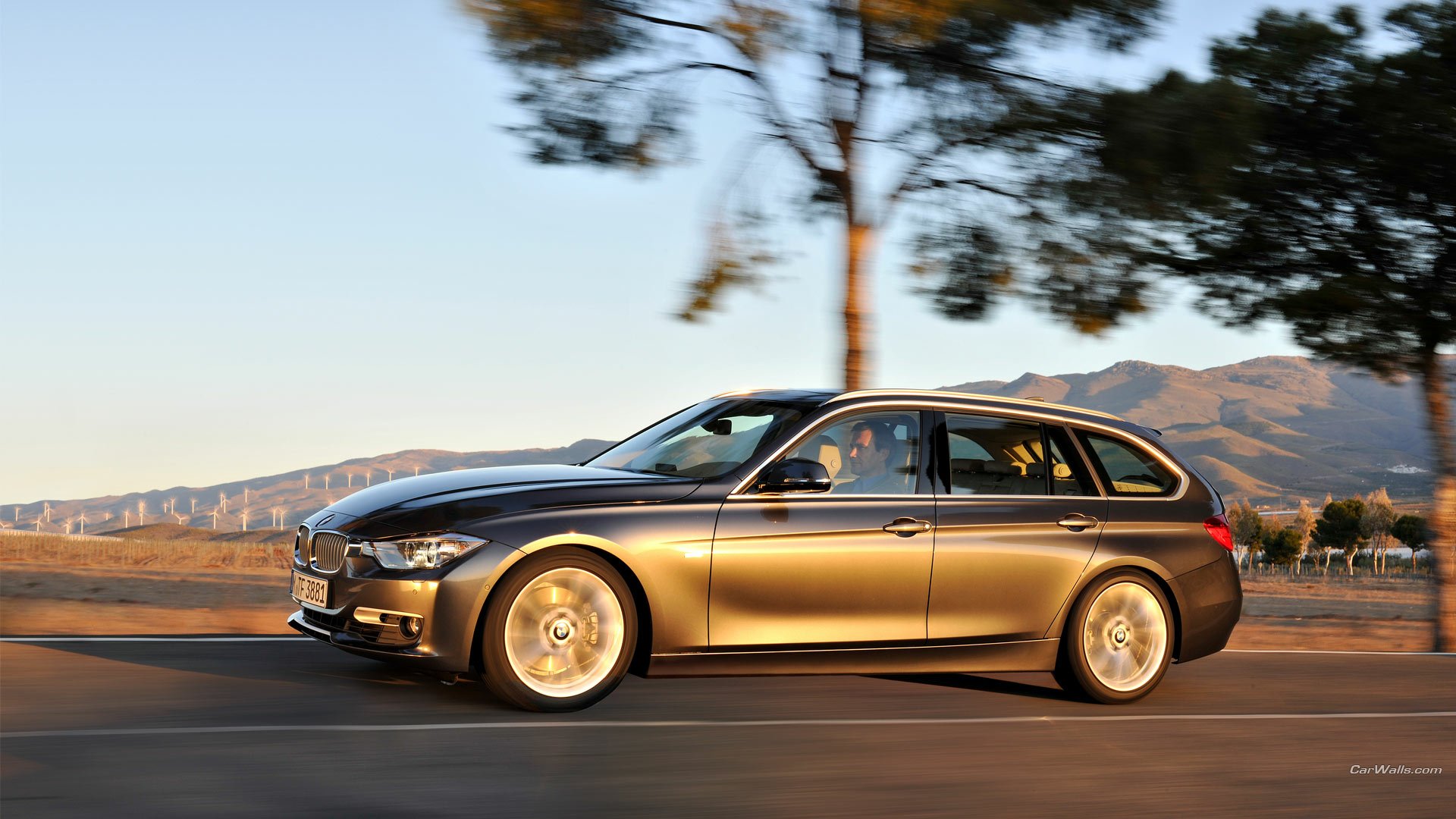 Download Vehicle BMW 3 Series Touring HD Wallpaper