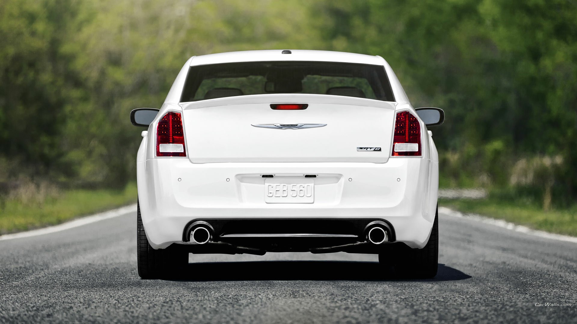 Download Vehicle Chrysler 300 SRT8 HD Wallpaper