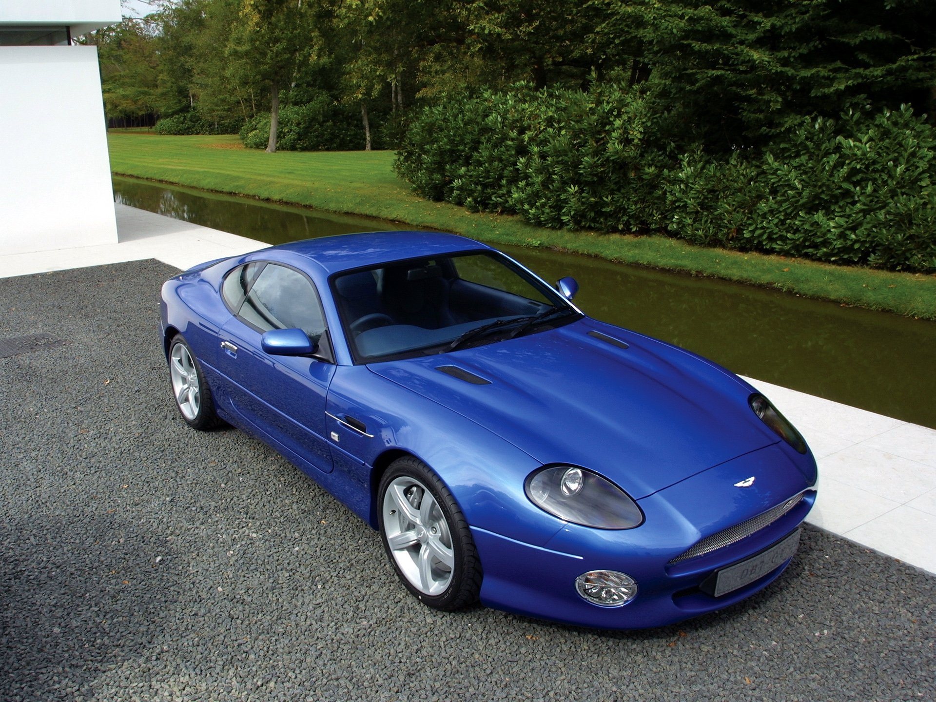 Download Aston Martin Vehicle Aston Martin DB7 HD Wallpaper