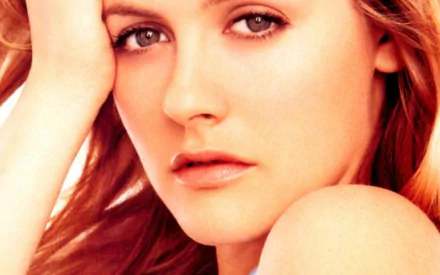 Celebrity Alicia Silverstone HD Desktop Wallpaper | Background Image
