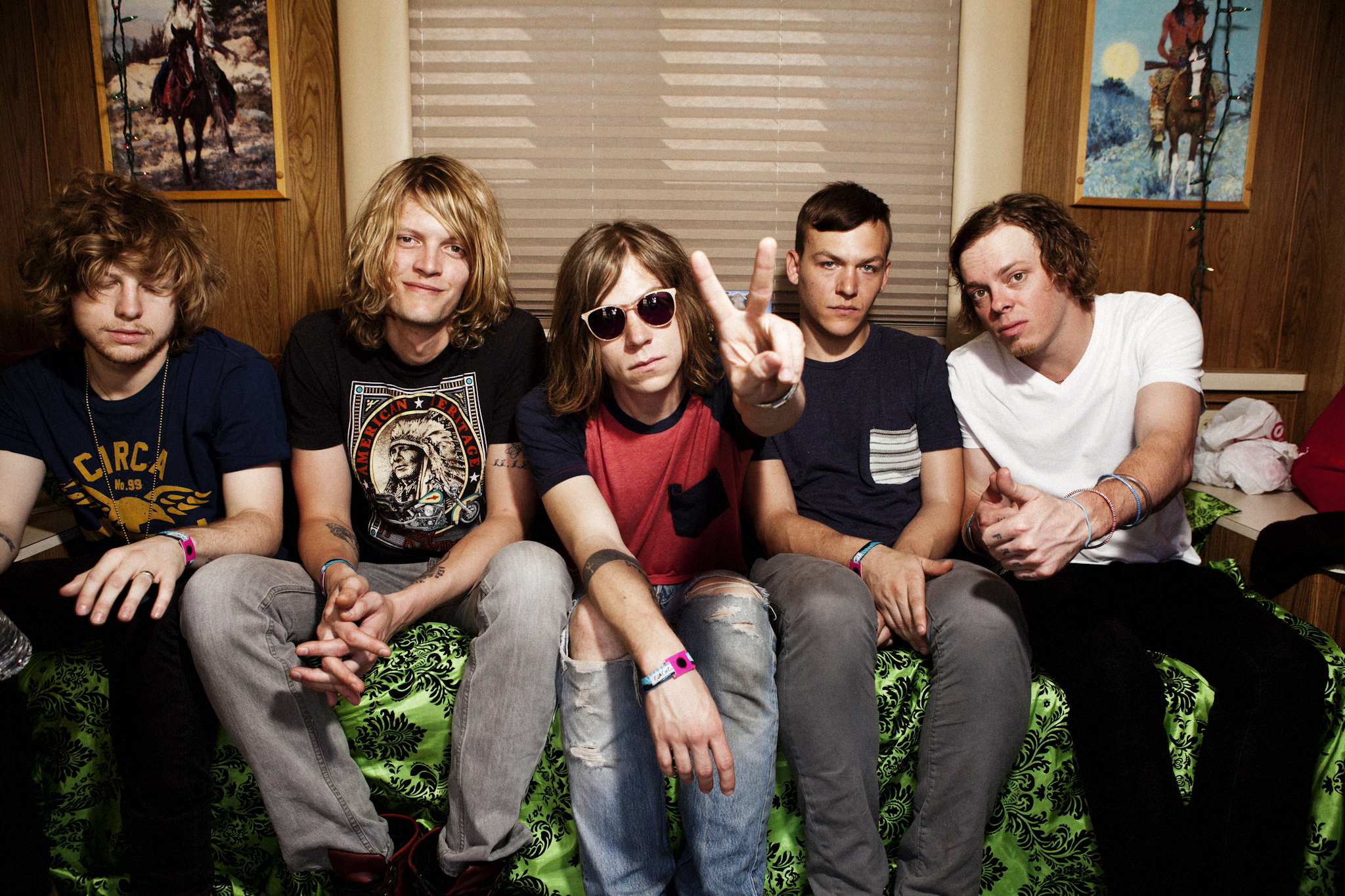 Download Music Cage The Elephant HD Wallpaper