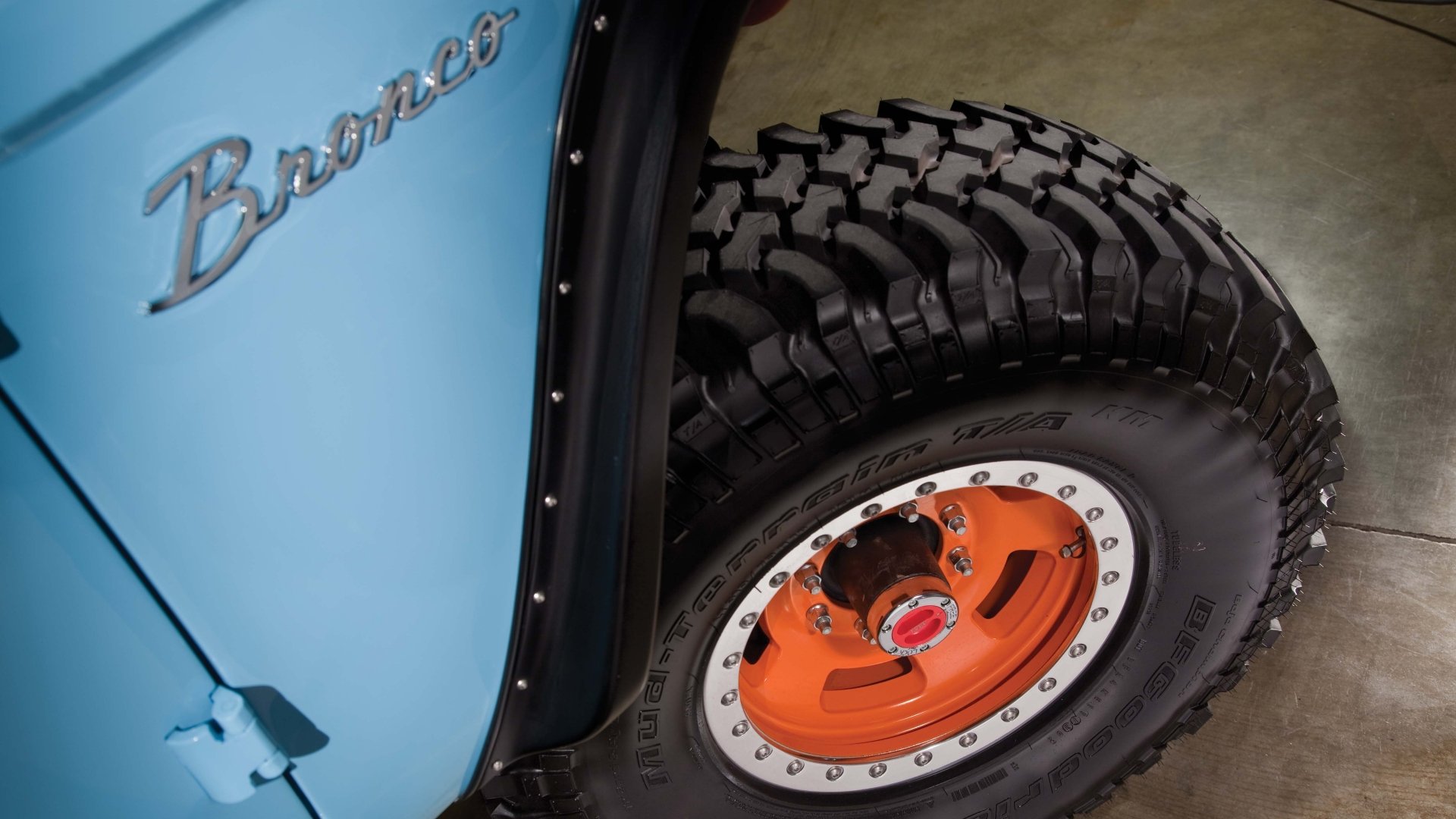 Download Vehicle Ford Bronco 4k Ultra HD Wallpaper