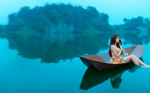 Mujeres Asiática Agua Barco Barefoot Dress Long Hair Naturaleza Morena Fondo de pantalla HD | Fondo de Escritorio
