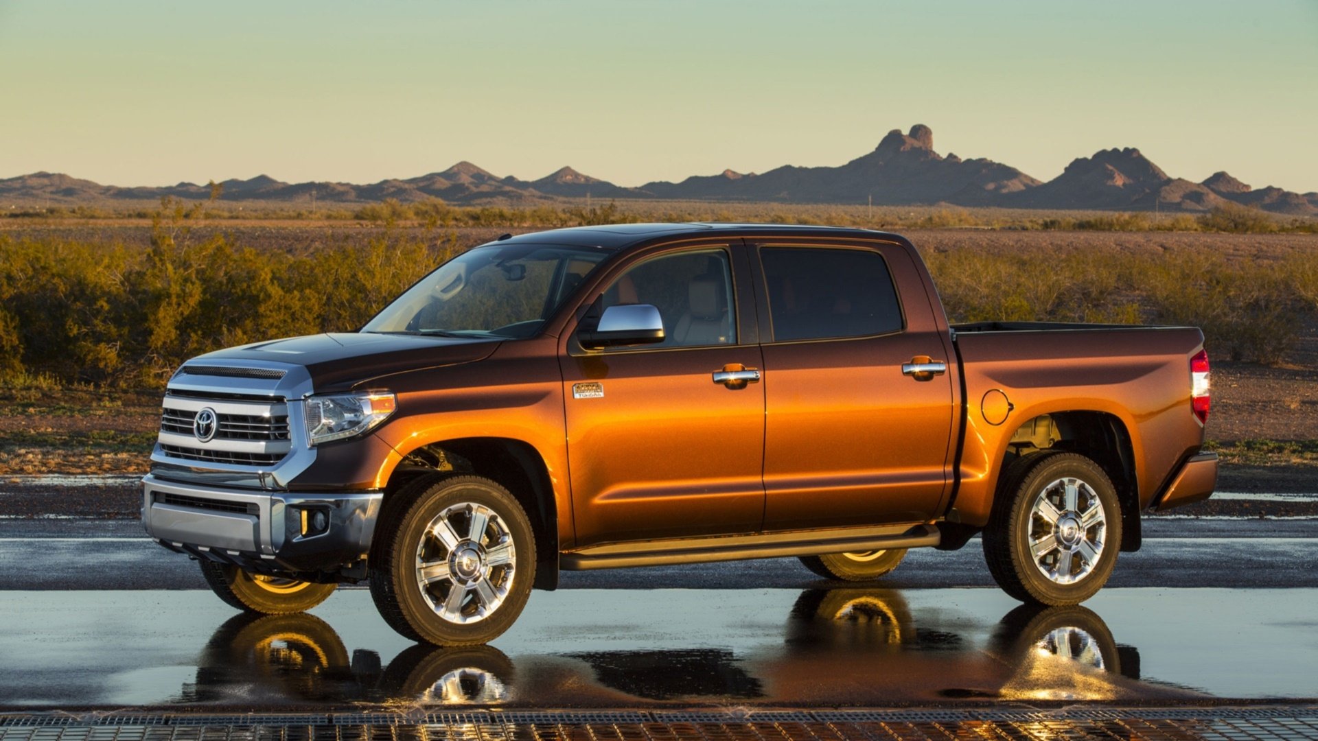 Download Vehicle Toyota Tundra HD Wallpaper