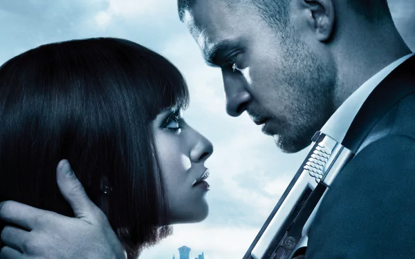 HD desktop wallpaper featuring Justin Timberlake and Amanda Seyfried from the film In Time, with a tense and intimate close-up.