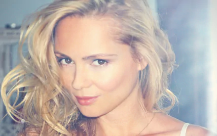 actress French woman Beatrice Rosen HD Desktop Wallpaper | Background Image