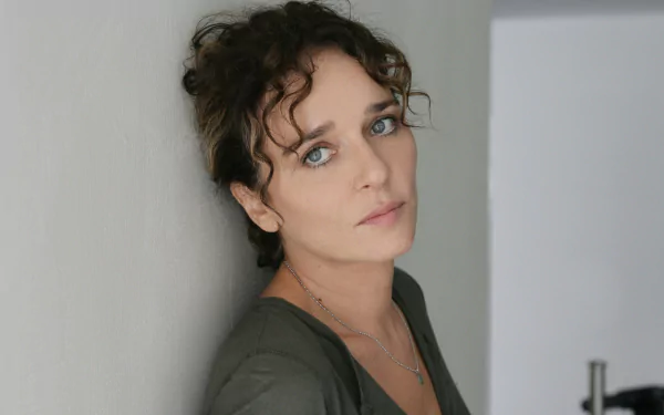 actress Italian Celebrity Valeria Golino HD Desktop Wallpaper | Background Image