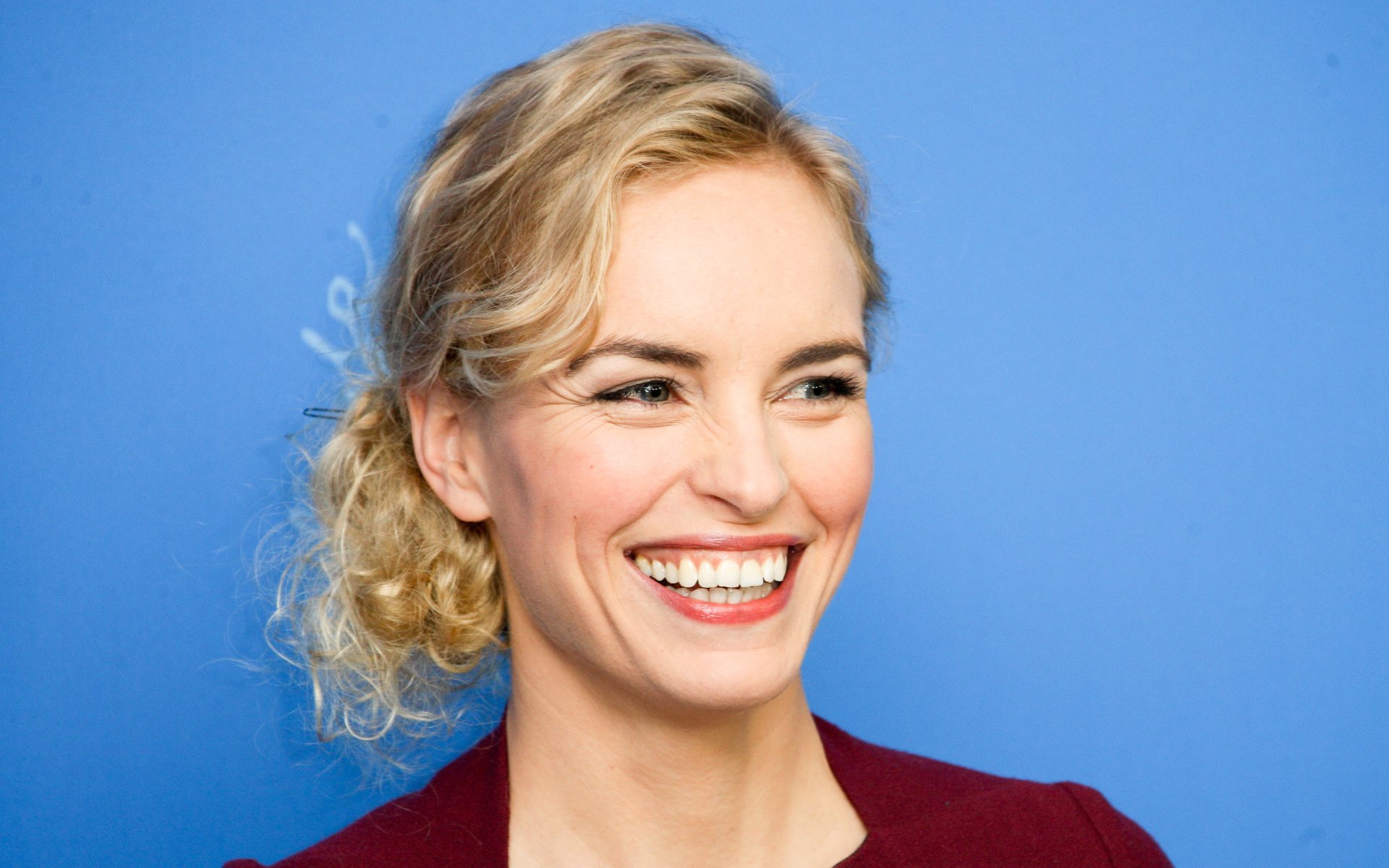 Download German Actress Woman Nina Hoss HD Wallpaper