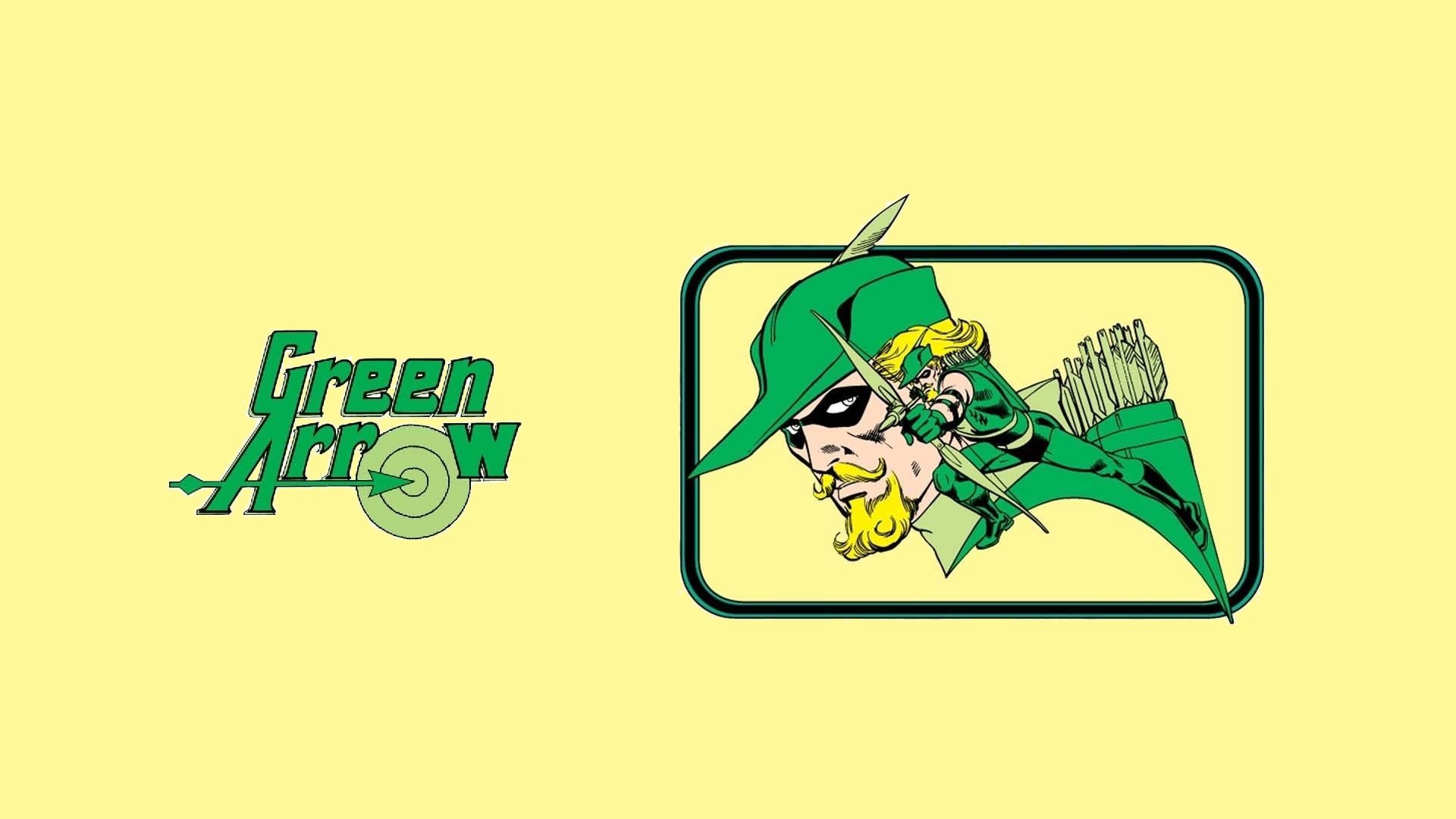HD PC desktop wallpaper showing DC Comics Green Arrow logo and comic-style portrait of Green Arrow with hood, mask and quiver on a pale yellow background.