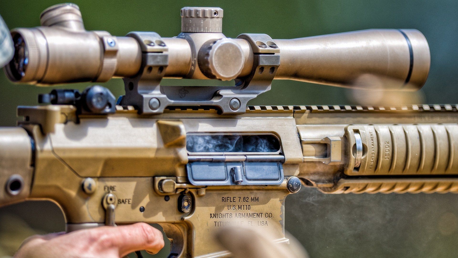 Download Man Made Assault Rifle HD Wallpaper