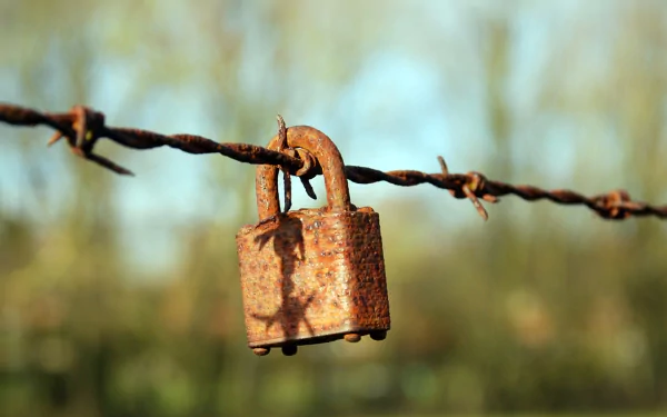 man made Padlock HD Desktop Wallpaper | Background Image