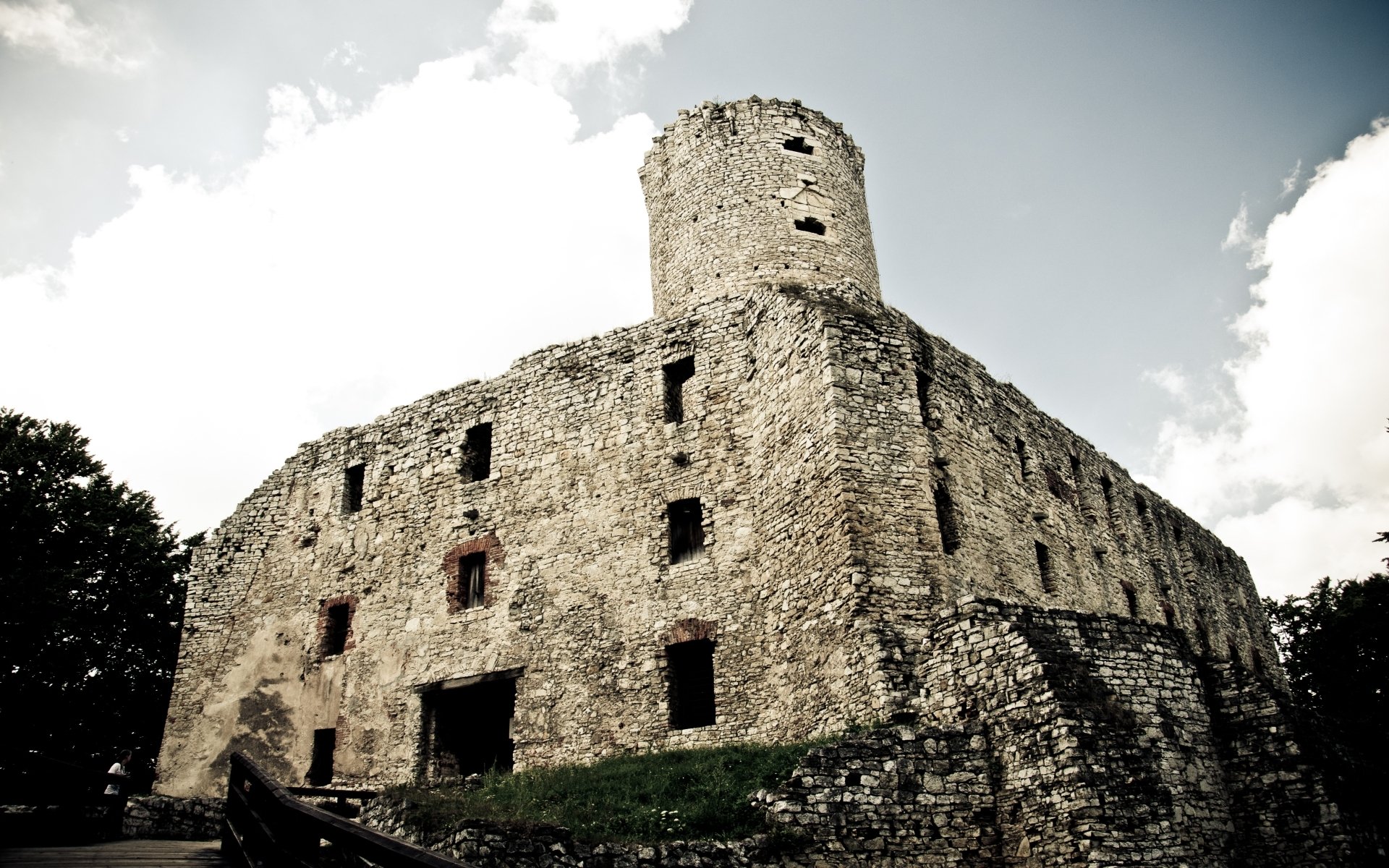 Download Man Made Lipowiec Castle HD Wallpaper