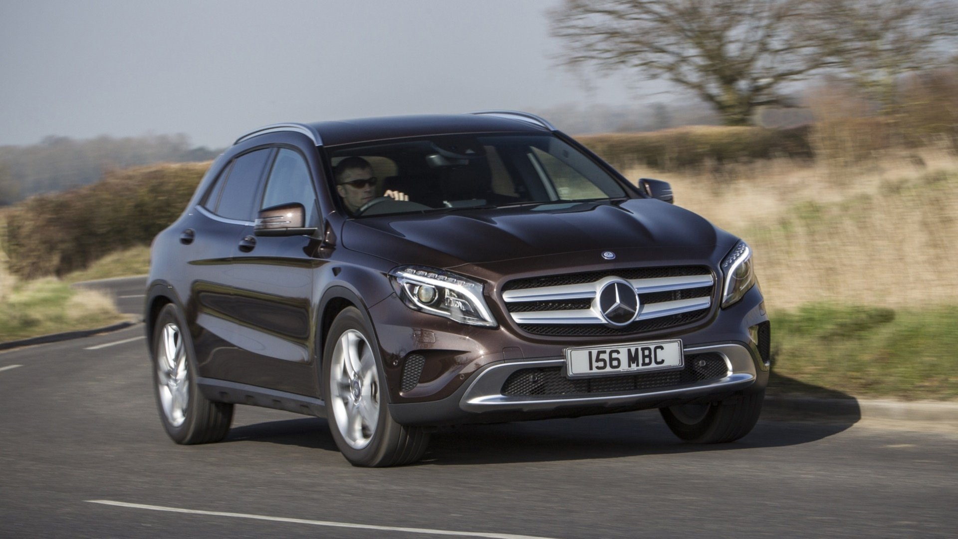 Download Vehicle Mercedes-Benz GLA-Class HD Wallpaper