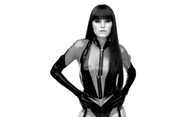 HD PC desktop wallpaper featuring a striking black-and-white image of Silk Spectre from the movie Watchmen, showcasing her iconic costume and intense expression.