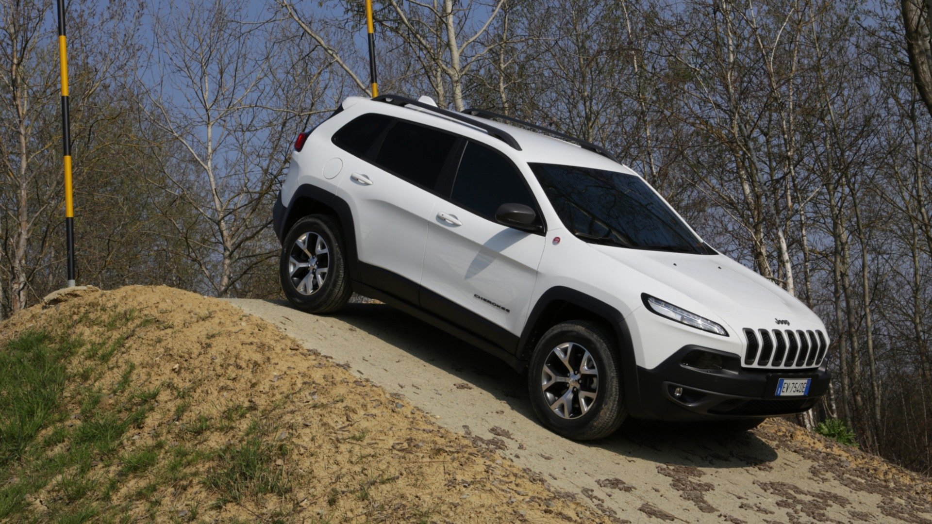 Download Vehicle Jeep Cherokee HD Wallpaper