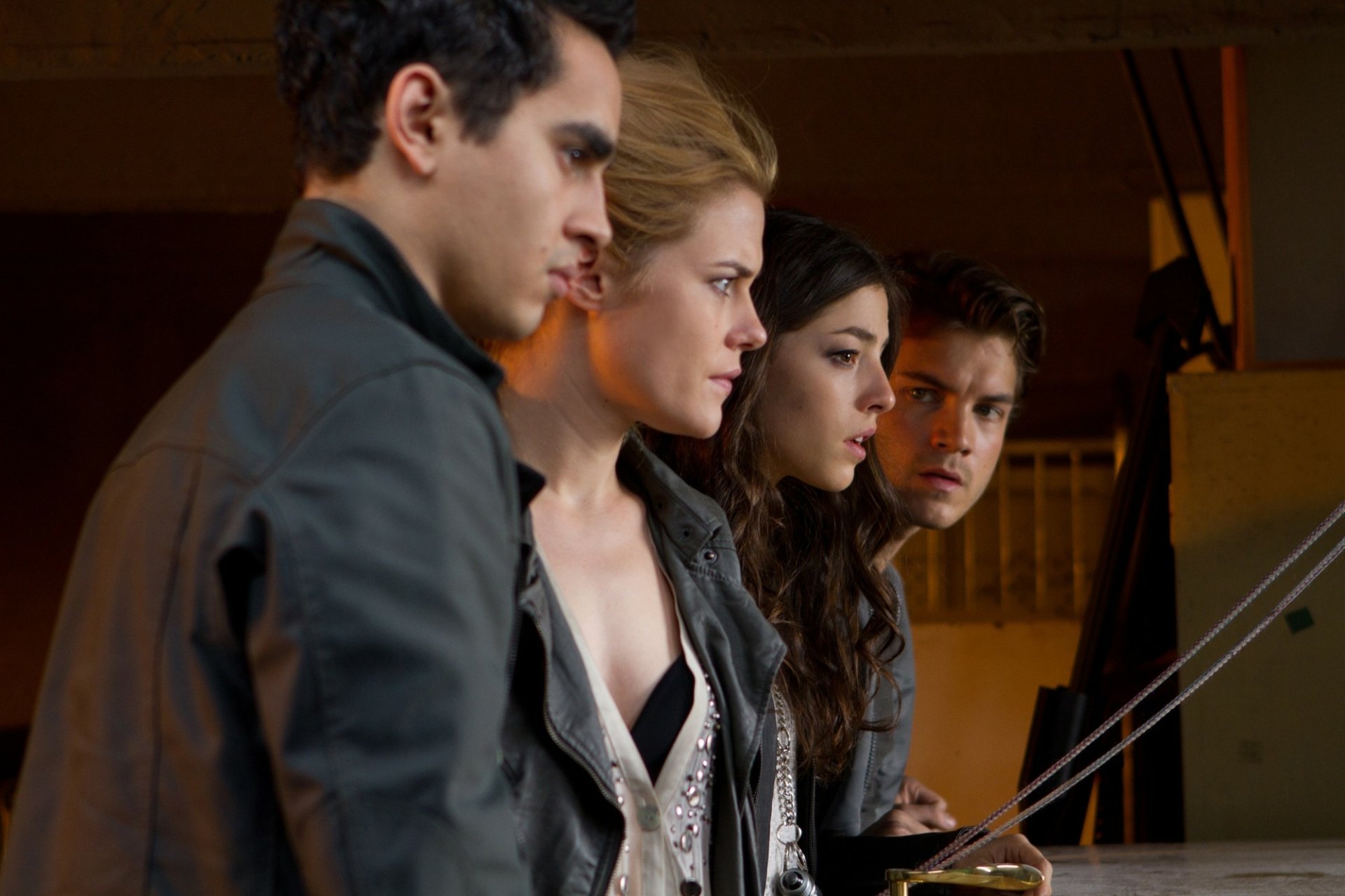 Download Movie The Darkest Hour (2011) HD Wallpaper