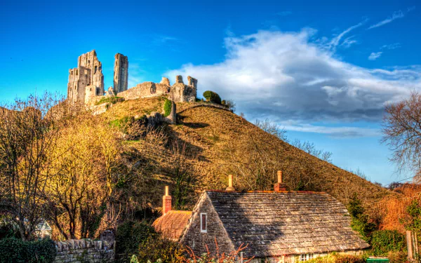  The ruins of Corfe Castle