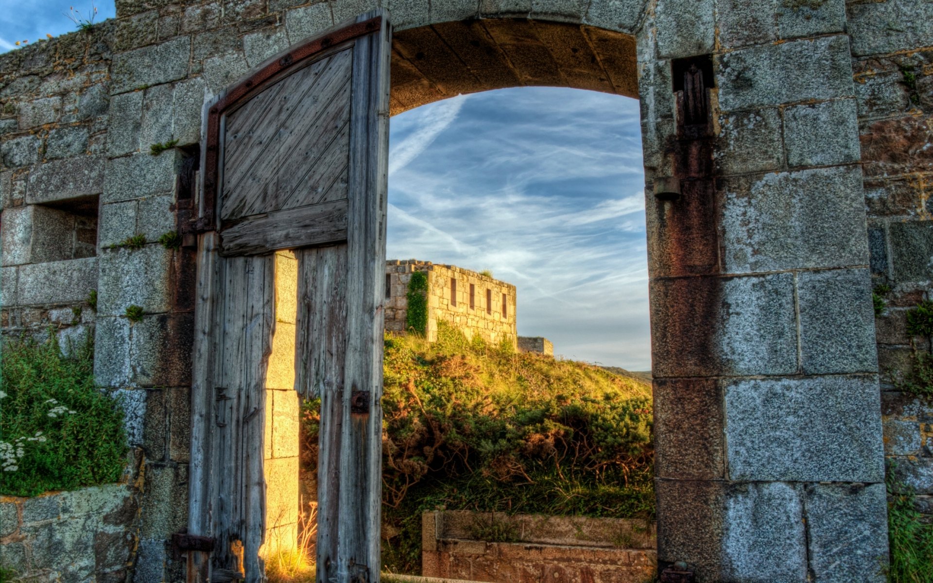 Download Man Made Fort Tourgis HD Wallpaper