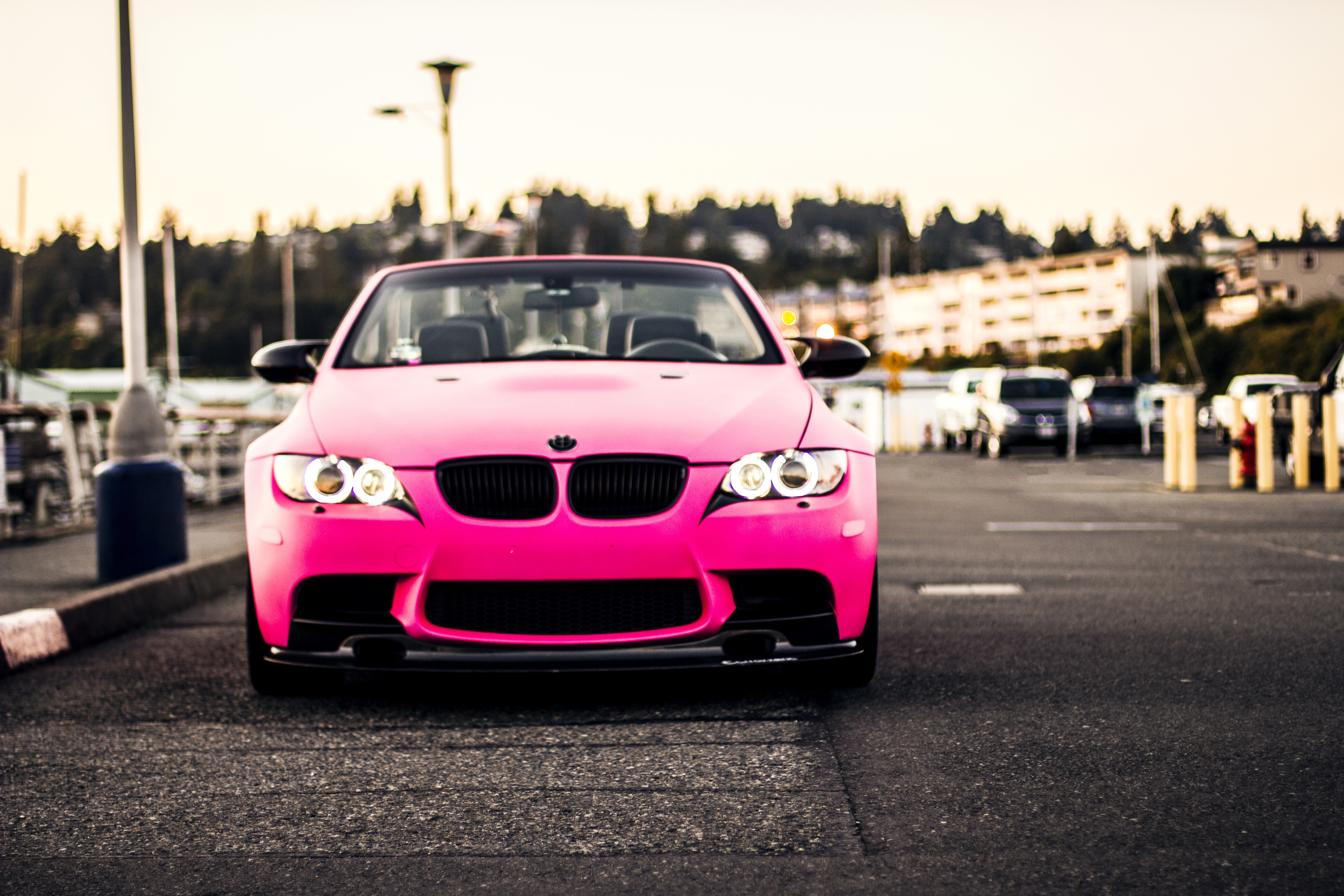 Картинки бмв на телефон. BMW e92 Pink. BMW m4 Pink. БМВ м3 розовая. БМВ м5 ф90 розовая.