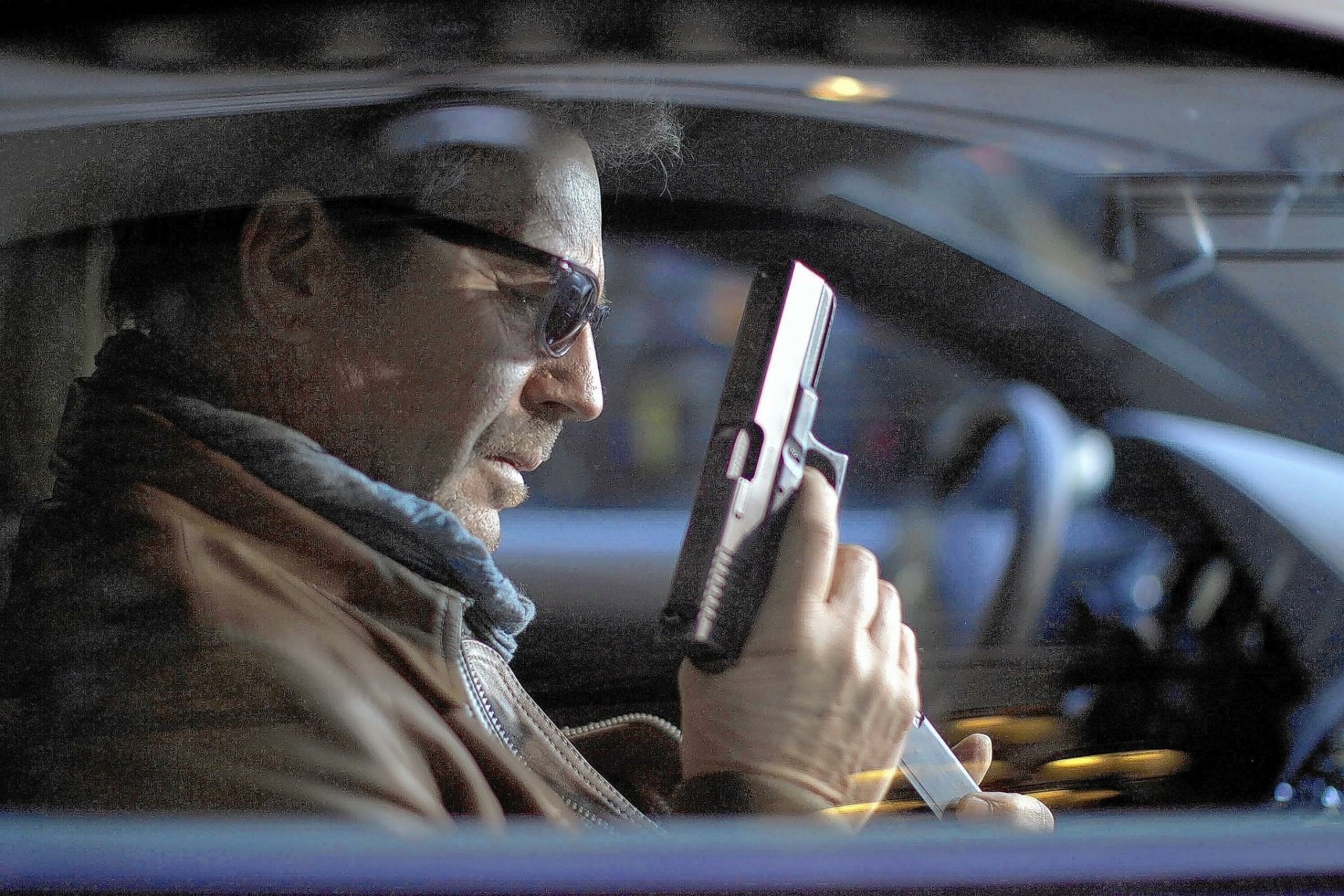 Download Movie 3 Days To Kill HD Wallpaper