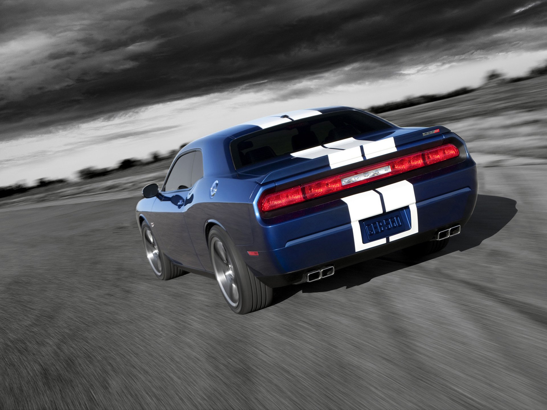 Download Dodge Challenger Vehicle Dodge Challenger SRT8 HD Wallpaper