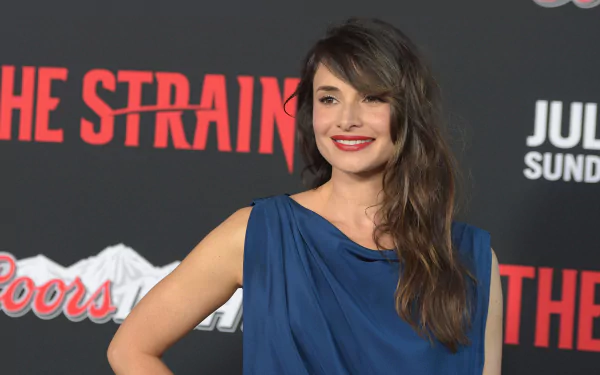 Argentinian actress Celebrity Mía Maestro HD Desktop Wallpaper | Background Image