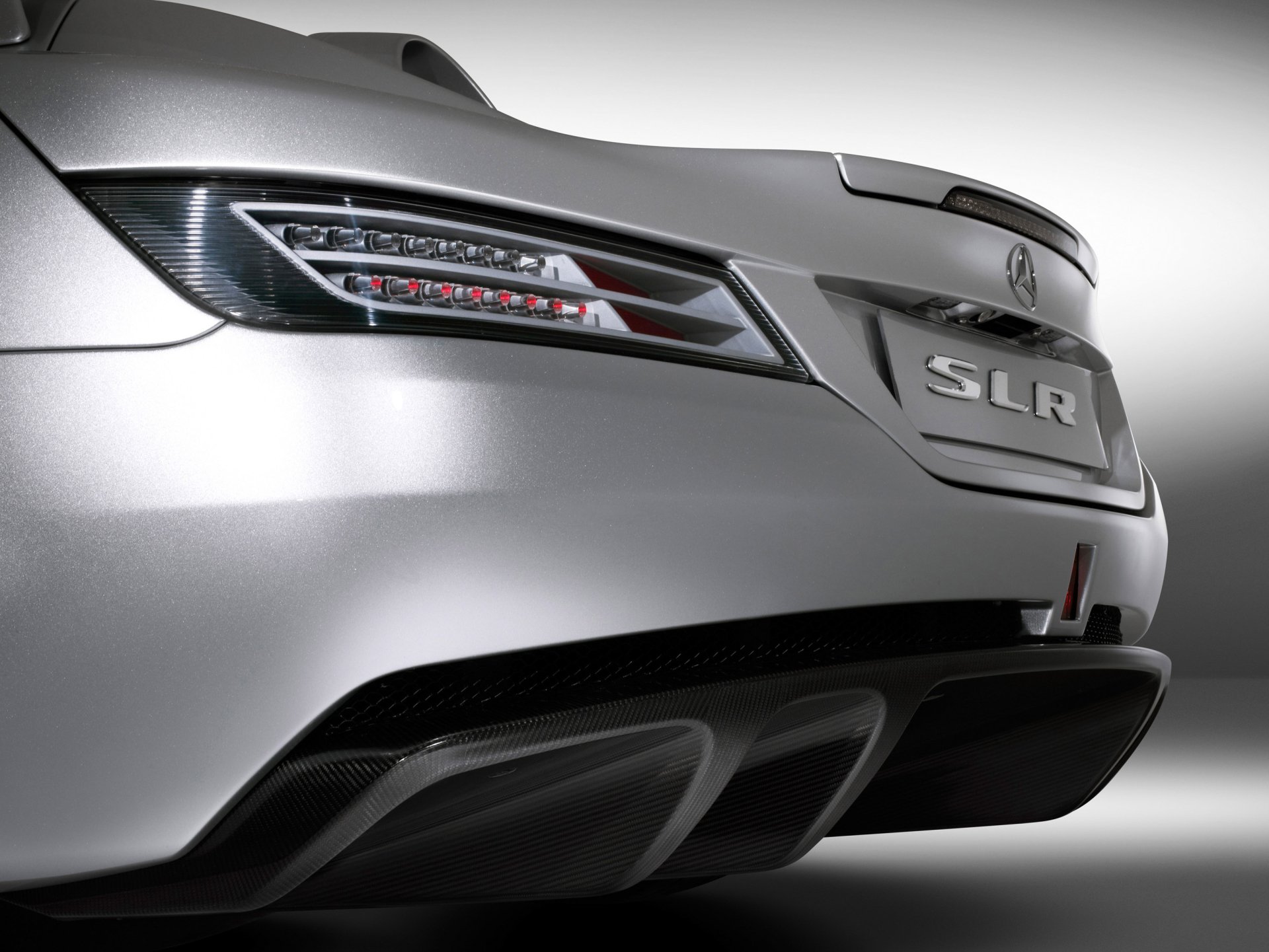 Download Vehicle Mercedes-Benz SLR McLaren HD Wallpaper