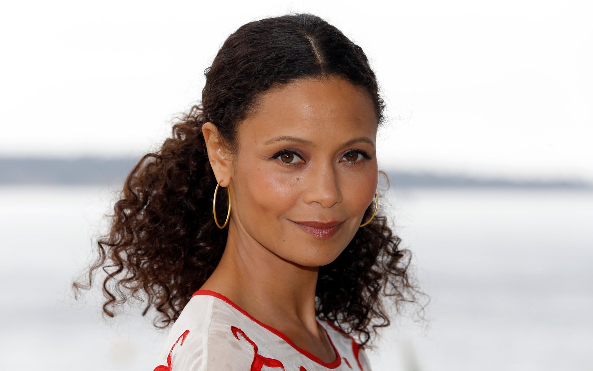 Download Actress English Celebrity Thandie Newton HD Wallpaper
