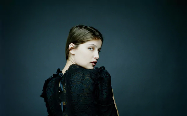 model French Celebrity Laetitia Casta HD Desktop Wallpaper | Background Image