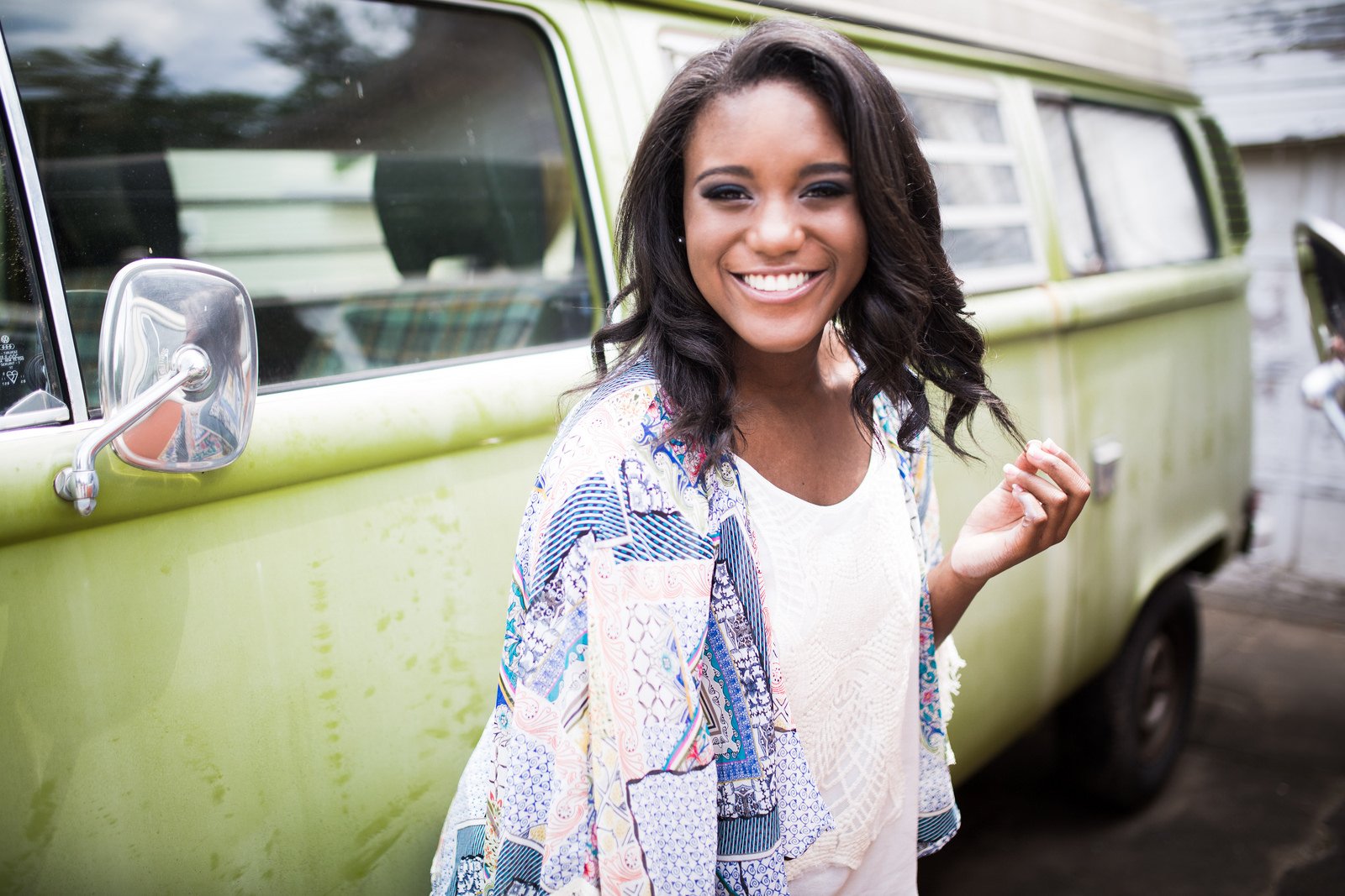 Download Woman Smile Wallpaper by aallienewtonn