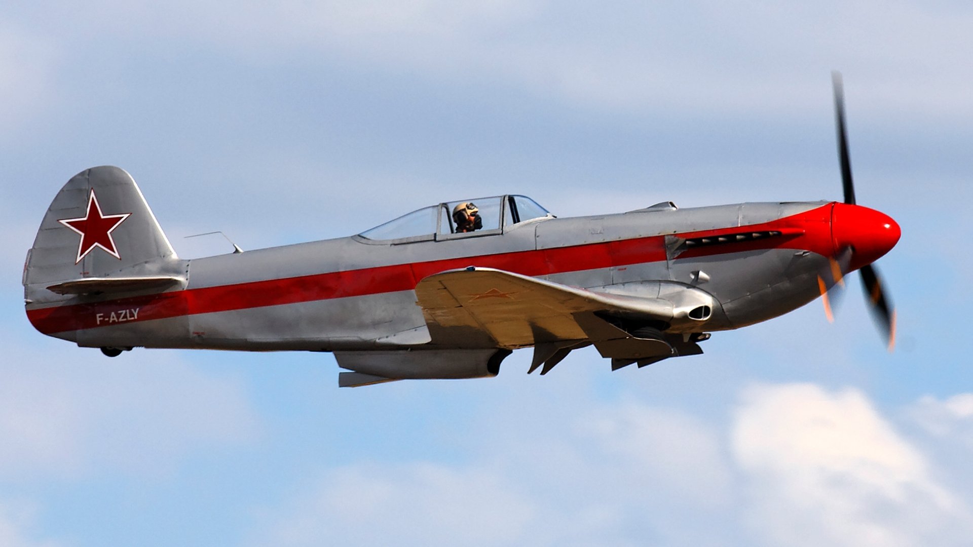 Download Military Yakovlev Yak-3 HD Wallpaper