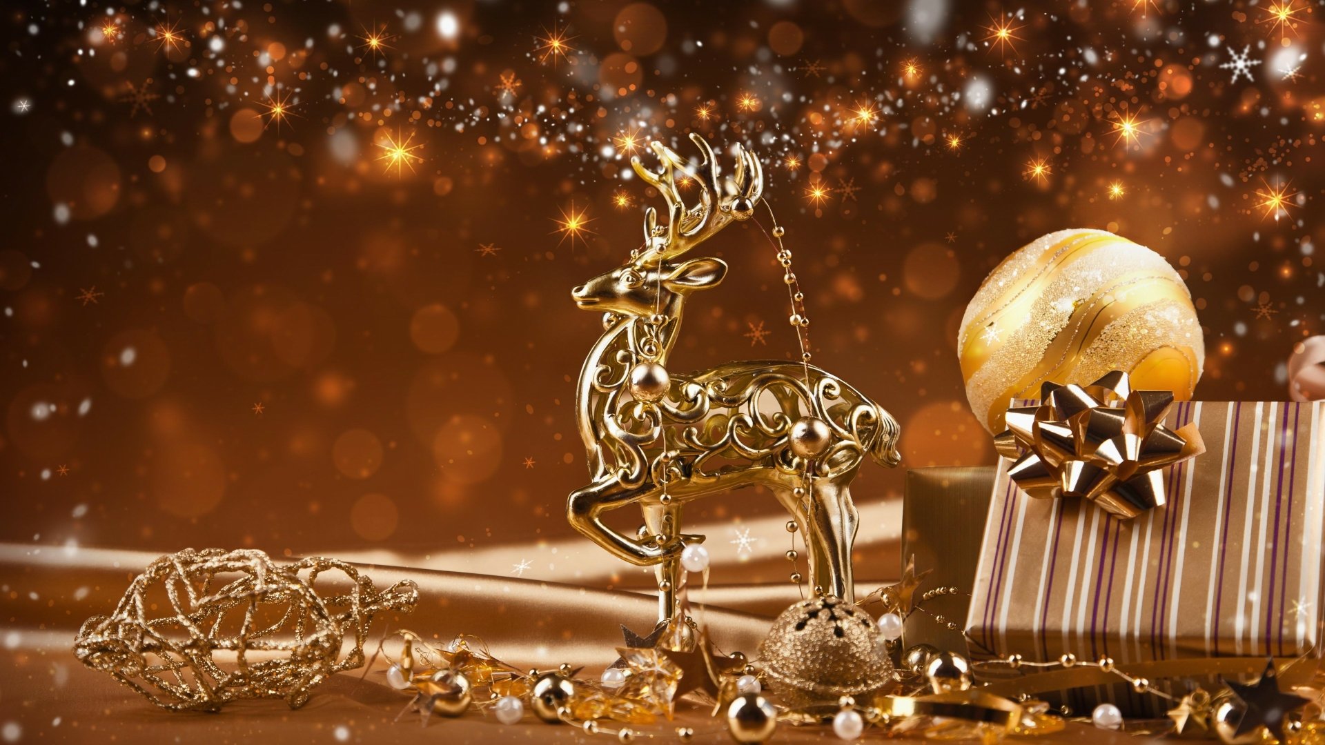 Gold Ball Christmas Ornaments 2021