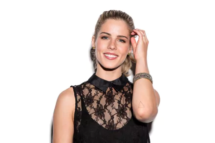 Celebrity Emily Bett Rickards HD Desktop Wallpaper | Background Image